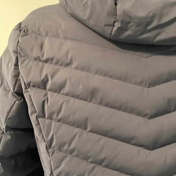 Puffer Jacket with Hood in Navy - Picture 6 of 9